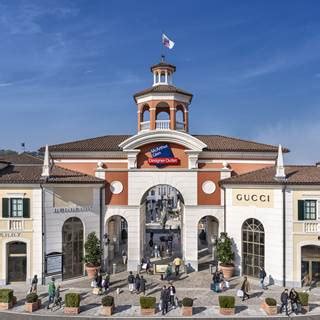 negozio di abbigliamento gucci sera valle scrigna|Gucci McArthurGlen Serravalle .